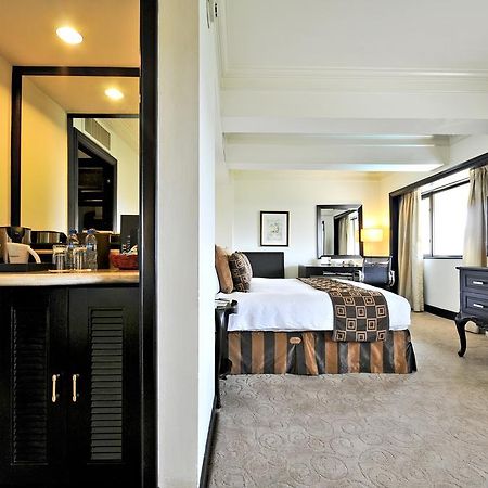 Отель Intercontinental Manila Макати Номер фото
