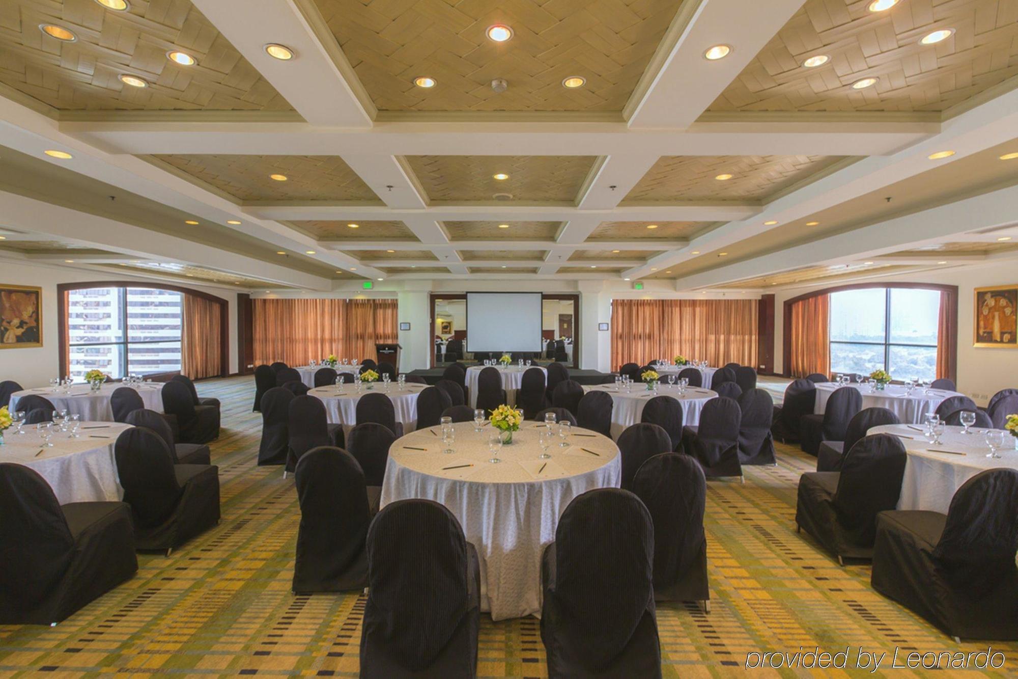 Отель Intercontinental Manila Макати Экстерьер фото