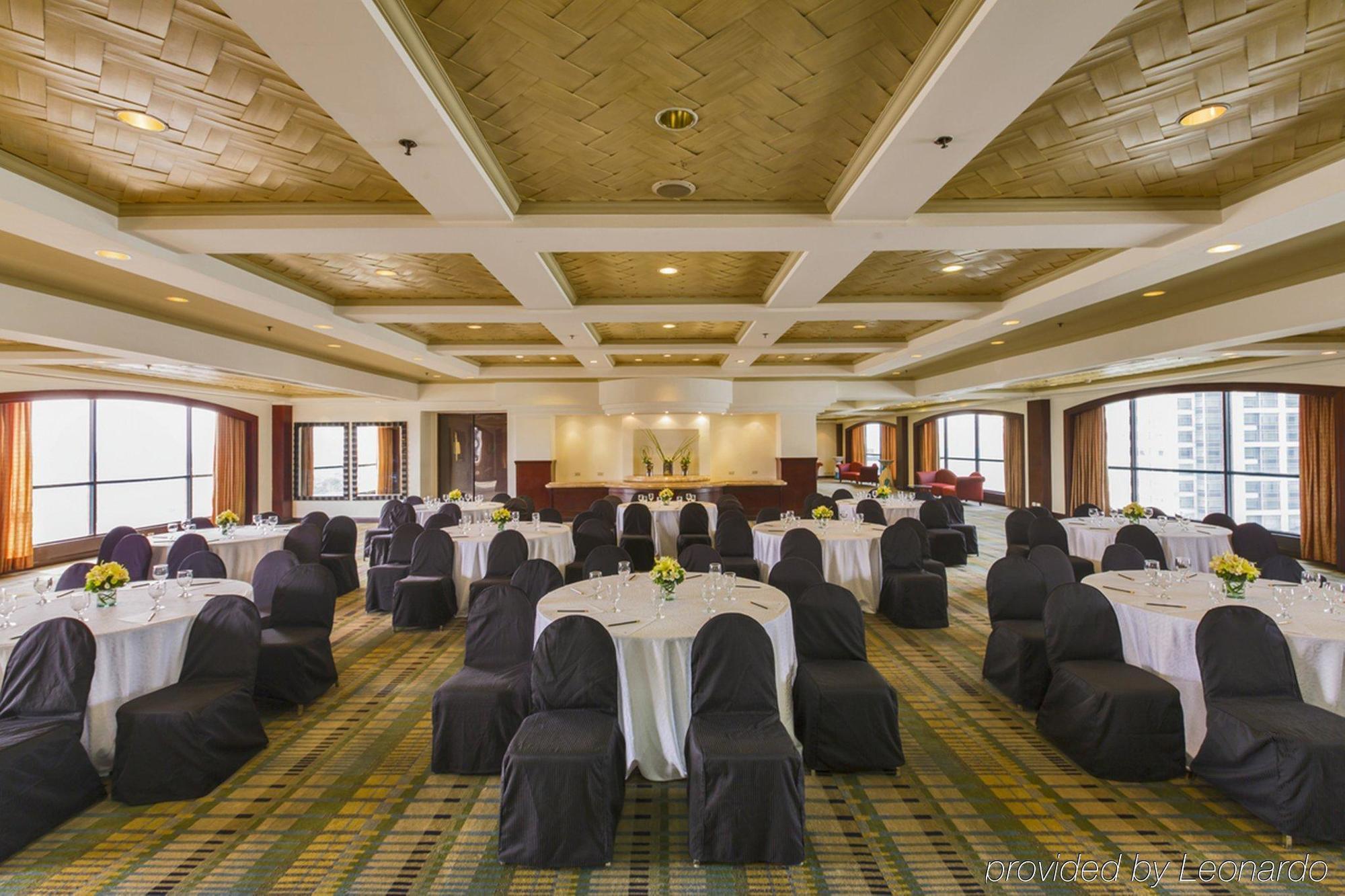 Отель Intercontinental Manila Макати Экстерьер фото