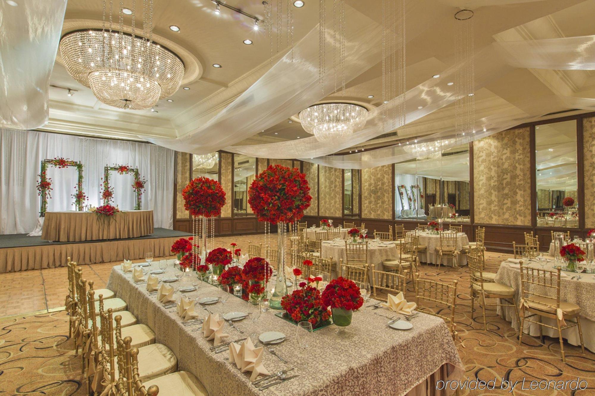 Отель Intercontinental Manila Макати Экстерьер фото