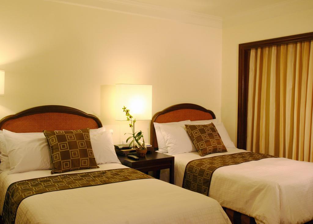 Отель Intercontinental Manila Макати Номер фото