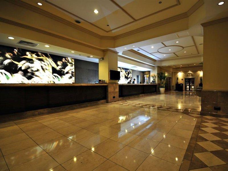 Отель Intercontinental Manila Макати Экстерьер фото